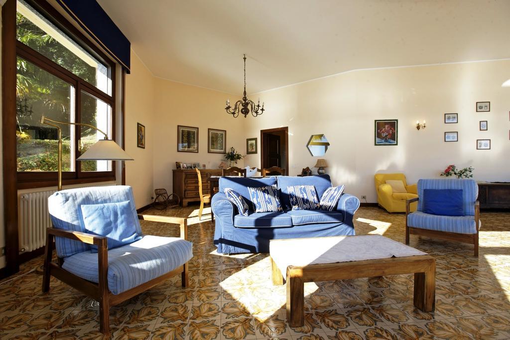 ורבאניה Villa Camelia מראה חיצוני תמונה